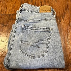 American Eagle size 0 Mom Straight Jeans like new!